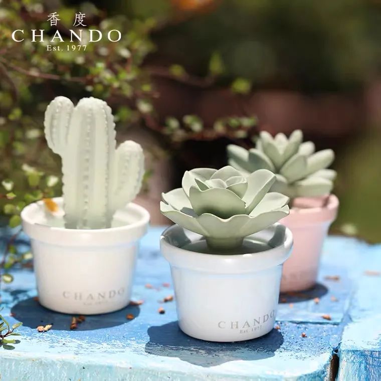 手脚冰凉的女生会宫寒吗,女孩子手脚冰凉是宫寒还是体寒