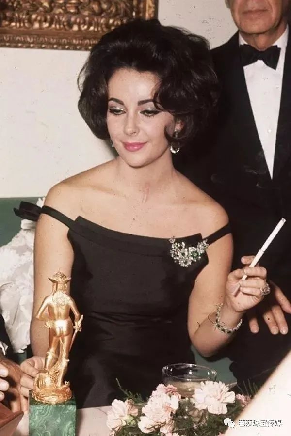 澶х墝楂樼骇棣栭グ,澶х墝楂樼骇鐝犲疂