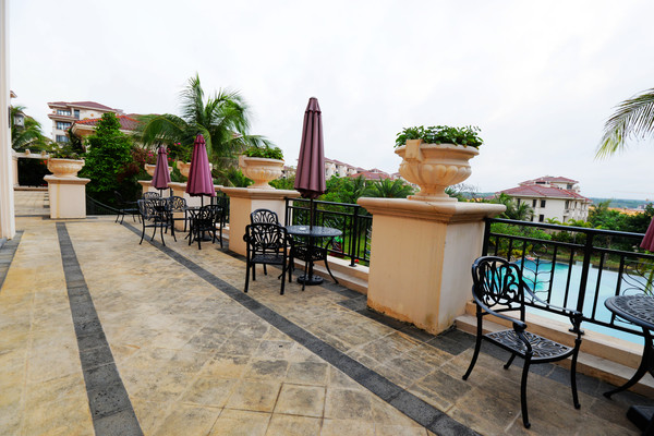 幸亏我来了再不来素材就没了,海南月亮湾的夜晚