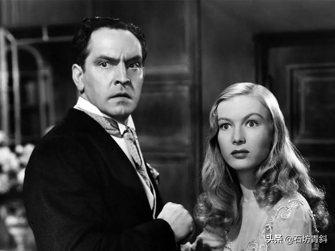 性感*物尤**维洛妮卡·莱可好莱坞唯一靠*猫猫躲**发型成名的女星