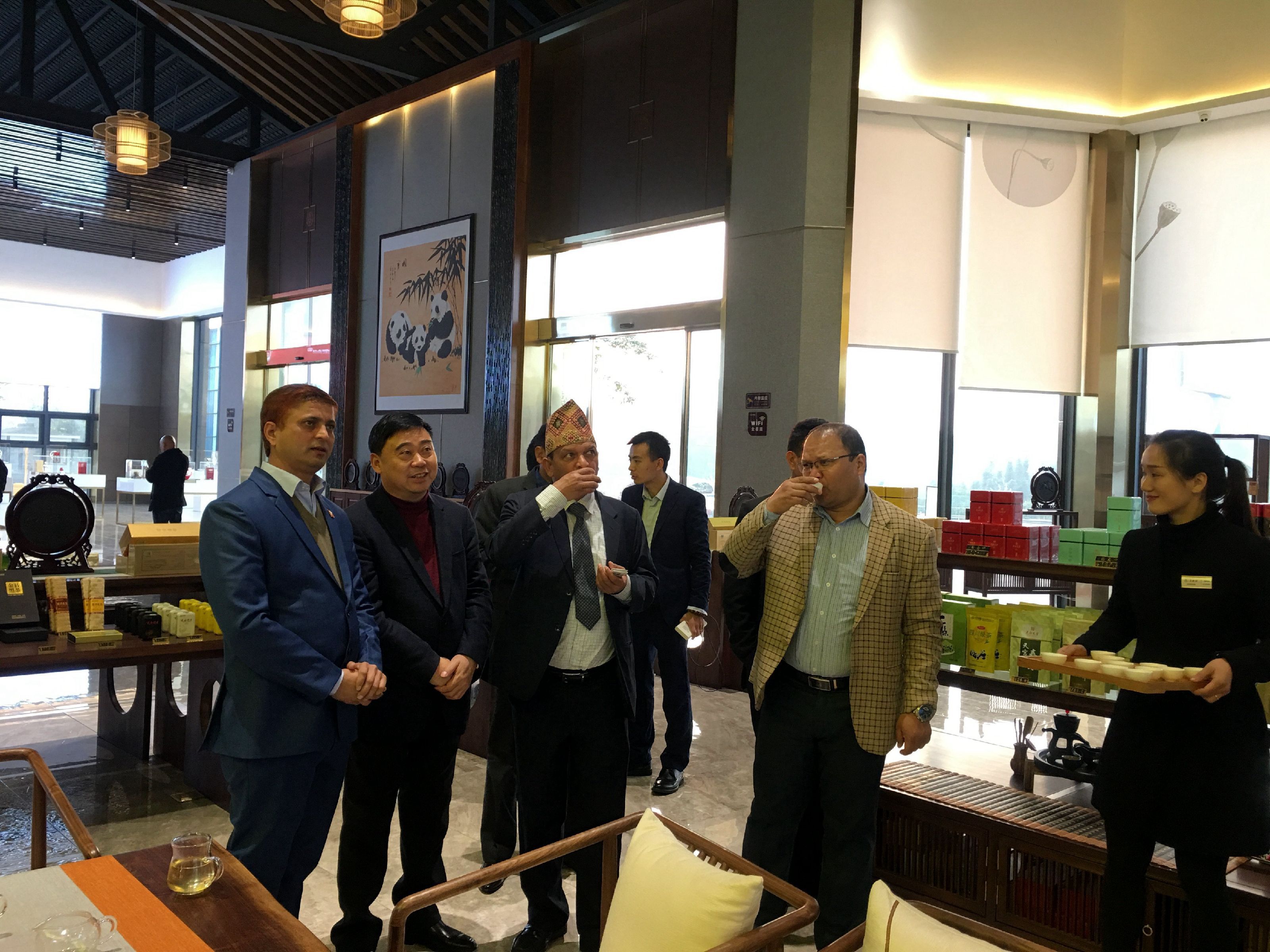 宜宾副市长张平在川茶集团会见尼泊尔考察团推动“一带一路”更深领域拓展