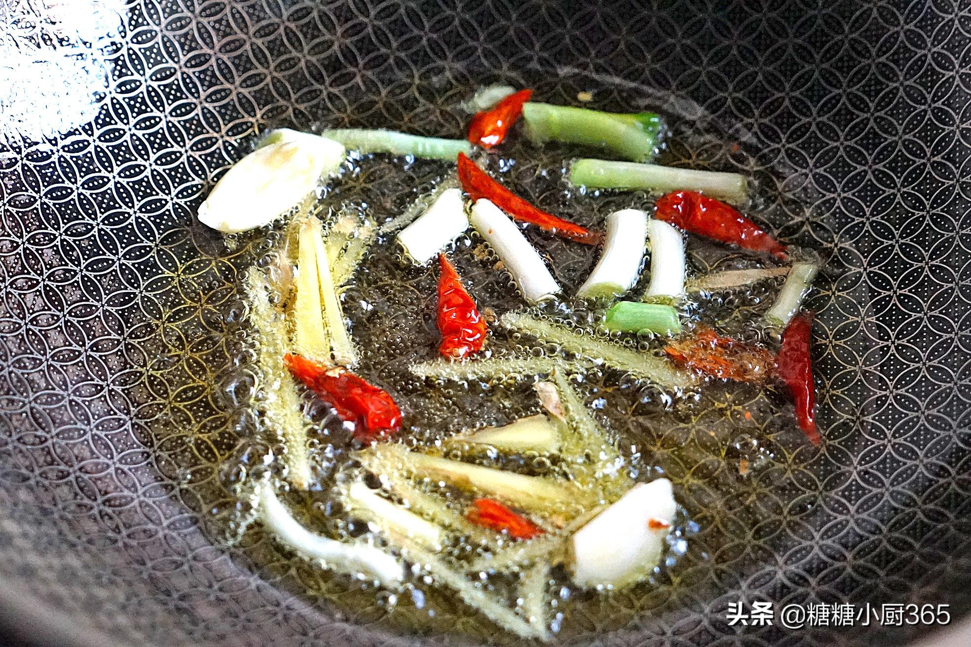 蛤蜊处理内脏,蛤蜊已经焯过水怎么清理沙子