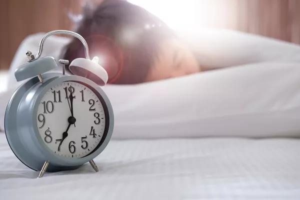 上厕所时尿液很黄、尿骚味重、有泡沫?这几种情况是大病来袭