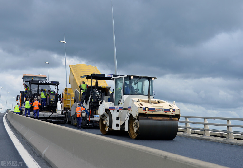 冰淇淋售卖机市场前景,自助冰激凌售卖机前景