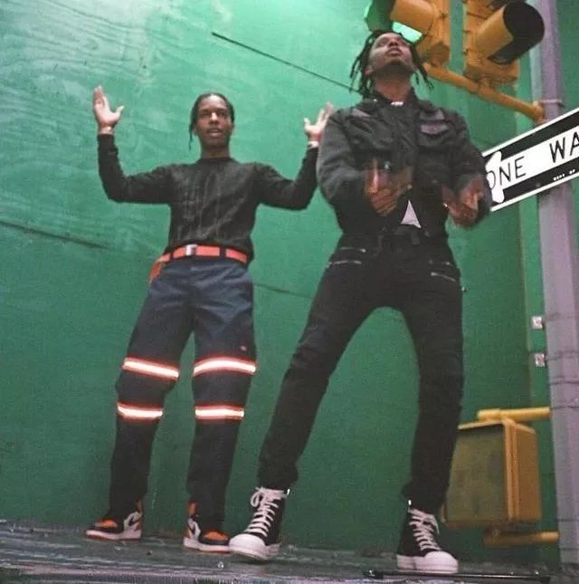 「很潮-OFFWAY」给你30万，是买archive还是hype？