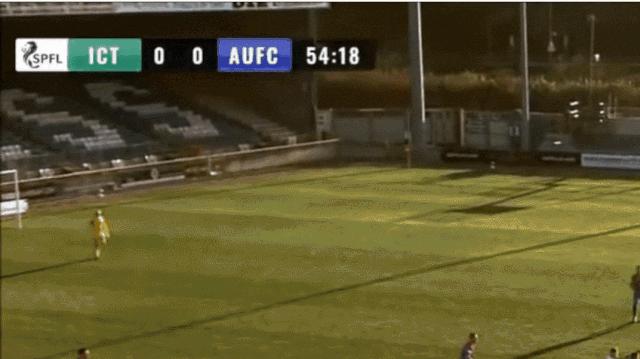 ai摄像误认裁判光头为足球,把光头当足球