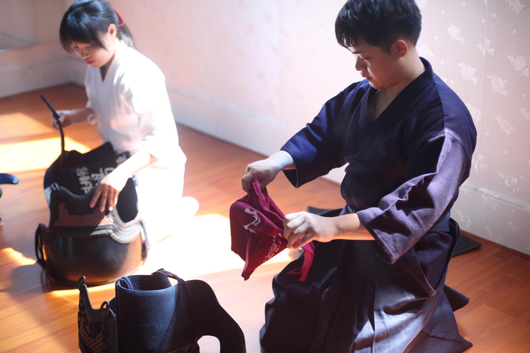 “吃不起肉就吃素！”贫穷的北海仔阴差阳错得个好老婆