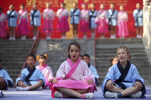 老外在中国的生活过得怎么样呢,老外在中国生活最新视频