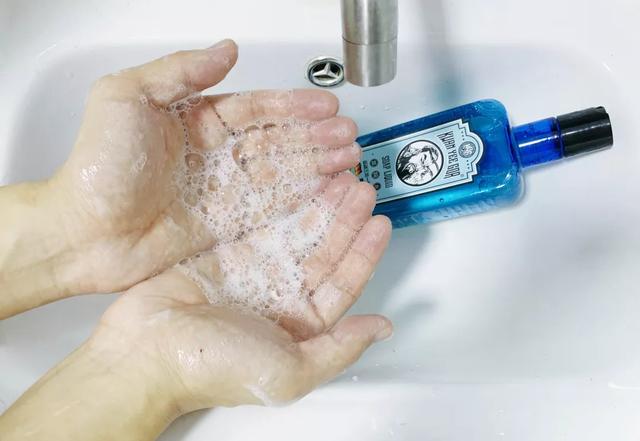 洗头洗脸洗澡三合一硫磺沐浴露,洗头洗澡二合一的沐浴露大瓶