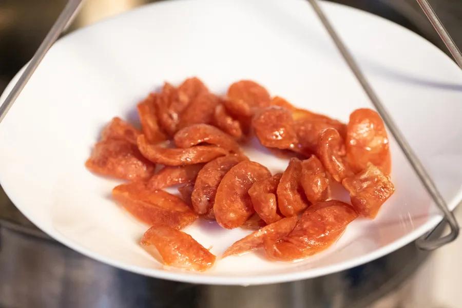 在李佳琪直播间买零食，是个划算的选择吗？