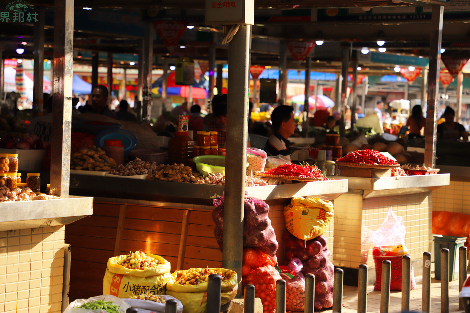 菜市场是最具人间烟火气的地方,菜市场里的人间烟火气