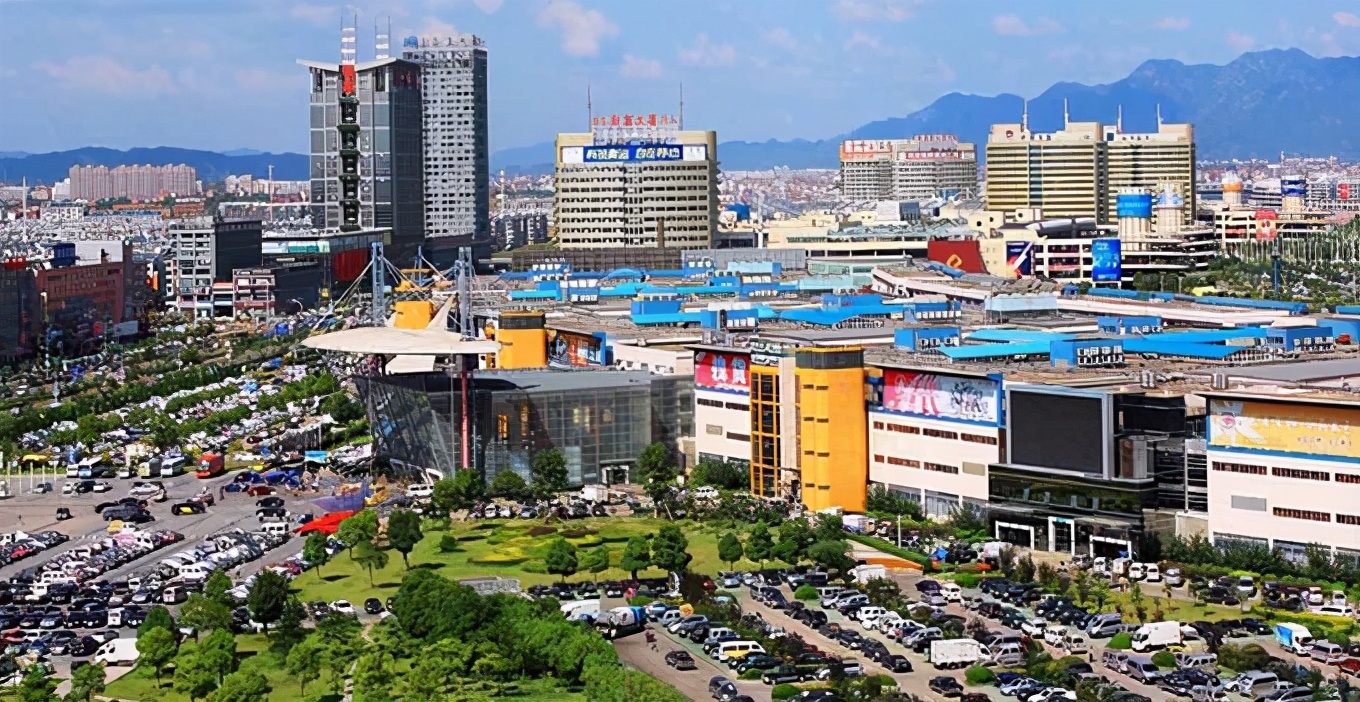 真正的浙江强县，GDP不足1500亿，拥有全省第二大的高铁站