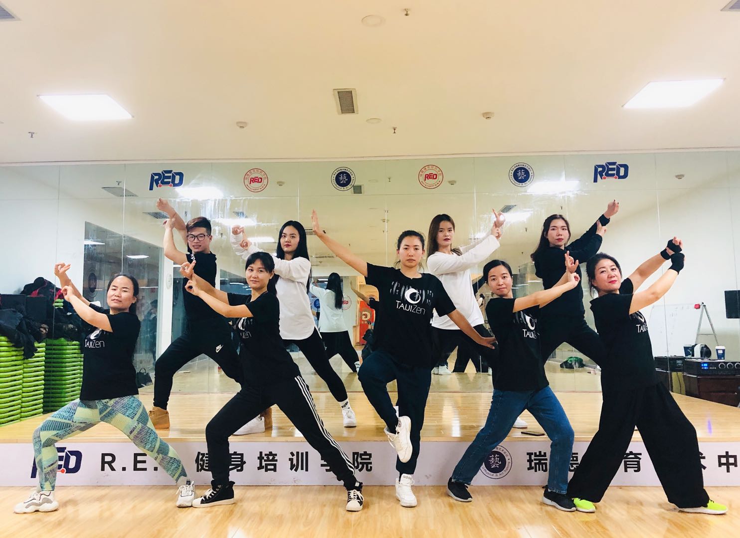 陕西健身教练培训学校在哪里,瑞德健身俱乐部