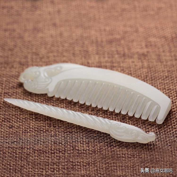 玉梳绾青丝,银梳子梳头养生的正确梳法