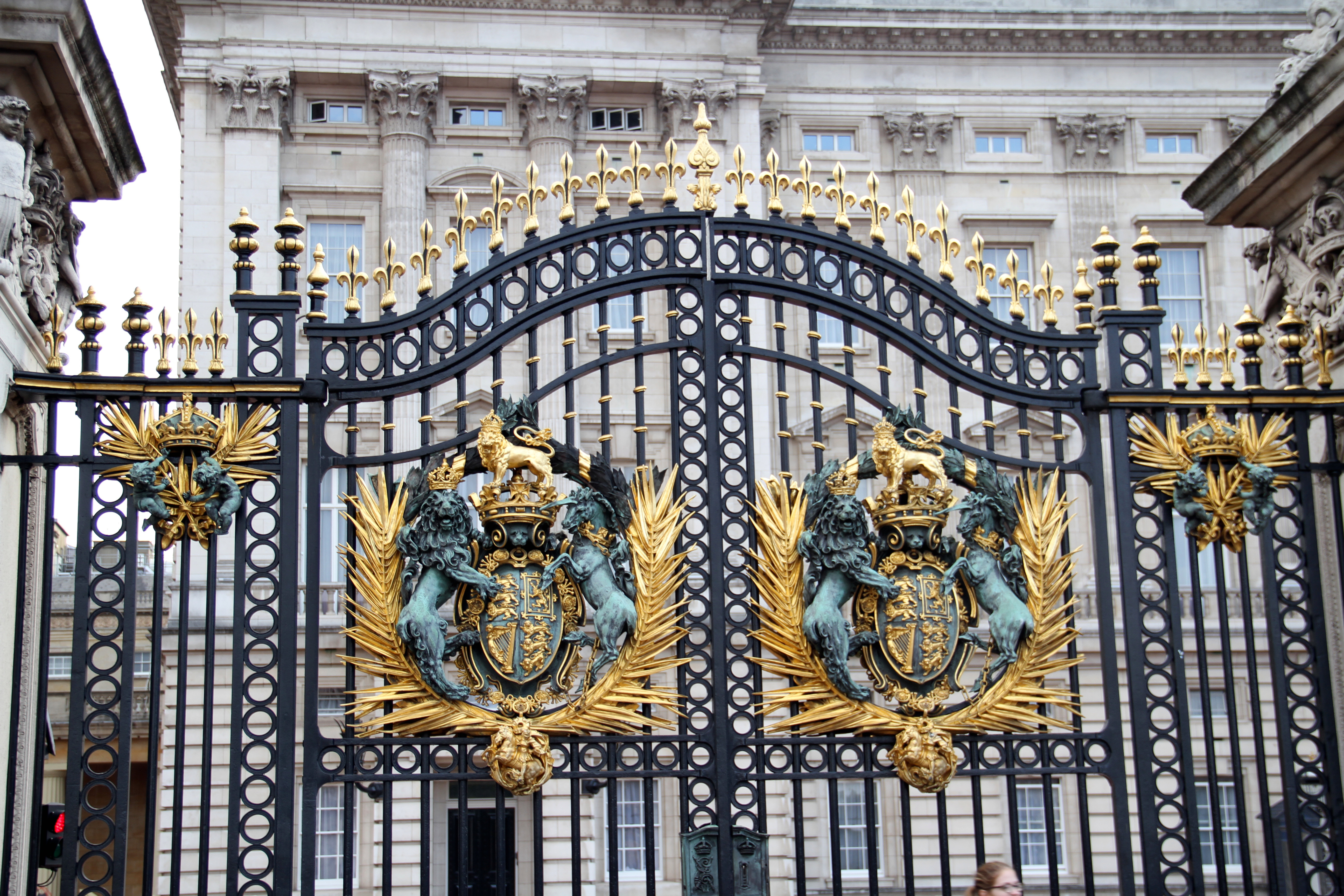 英国真正的白金汉宫,英国王室白金汉宫门口