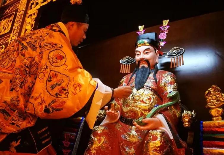 财神节迎财神有什么讲究,财神爷七月二十二下午几点迎财神