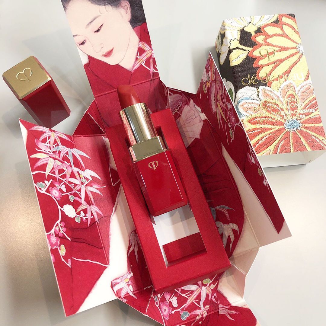 妙龄少女，我，为何通宵数钱？