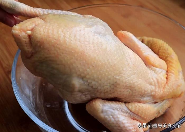 秘制荷叶鸡鲜嫩多汁太解馋了,正宗清蒸荷叶鸡做法培训中心