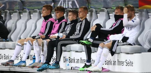 德国队最强门将卡恩莱曼诺伊尔,莱曼和卡恩诺伊尔