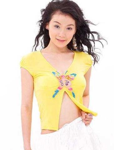 霸屏女主变蛇精，姚芊羽从“万人捧”到“万人踩”，只因矫过牙？