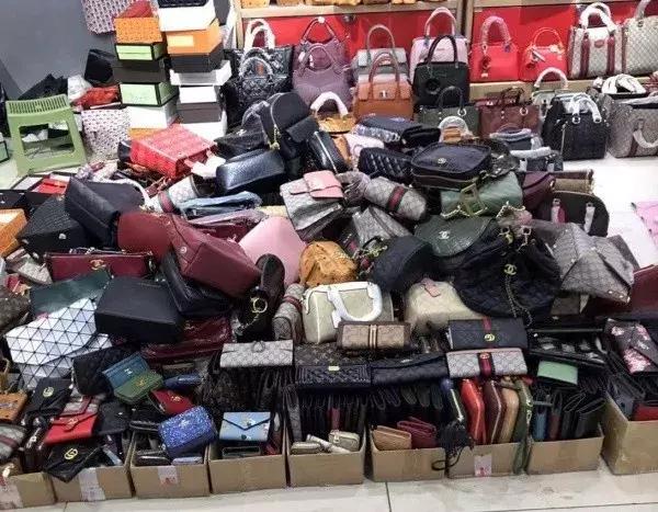 年营业额200亿的廉价批发市场,代购手里一半的假包都来自这里
