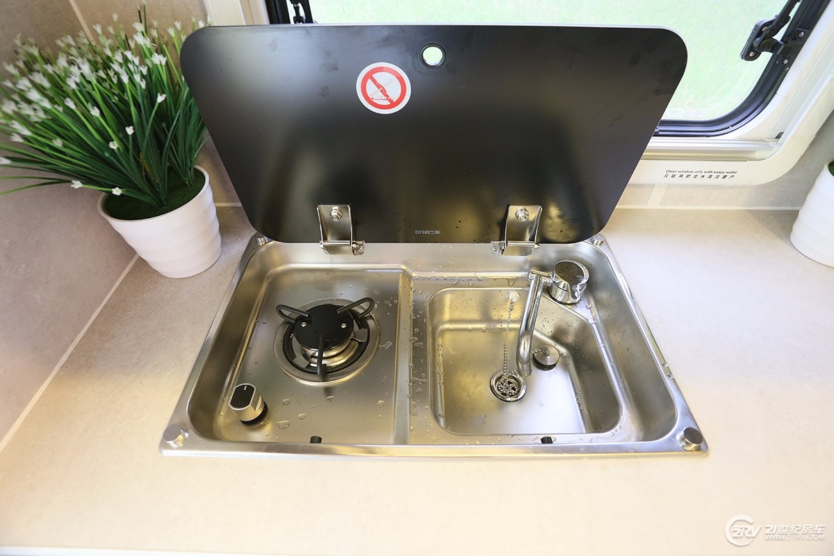 最便宜又大型的睡人最多b型房车 (2019最便宜房车国六c型房车)