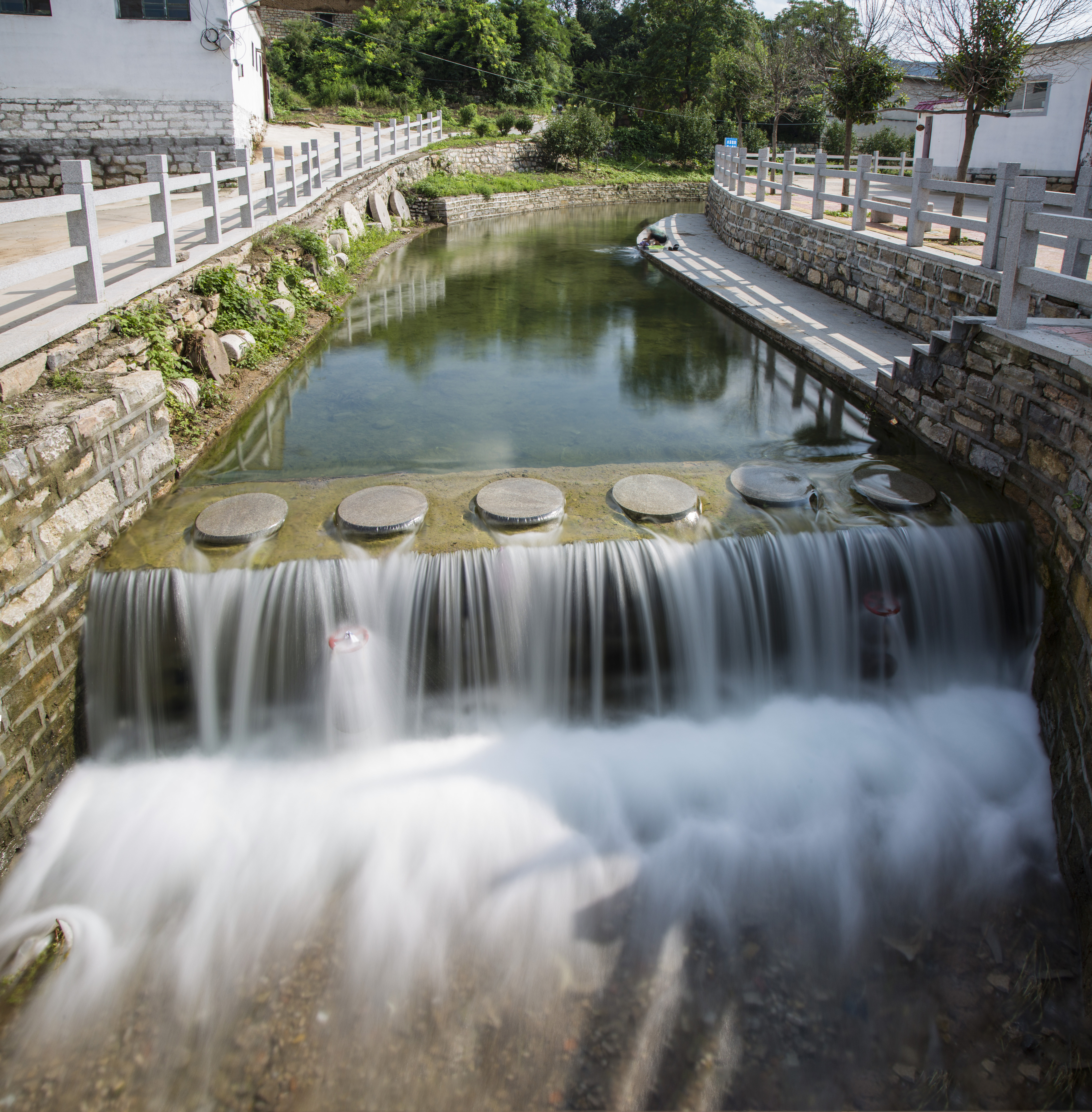 藏不住啦！济南这几个夏日避暑秘密基地，人少清幽、山美水野，盛夏去这里才是正解～