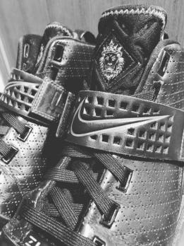 球鞋二级市场指什么,球鞋一级市场和二级市场区别