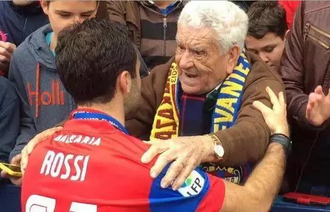 温布利球场欧洲杯决赛,盛开杯比赛