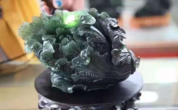 玩玉人的五个特征,玩玉之人最深度解析