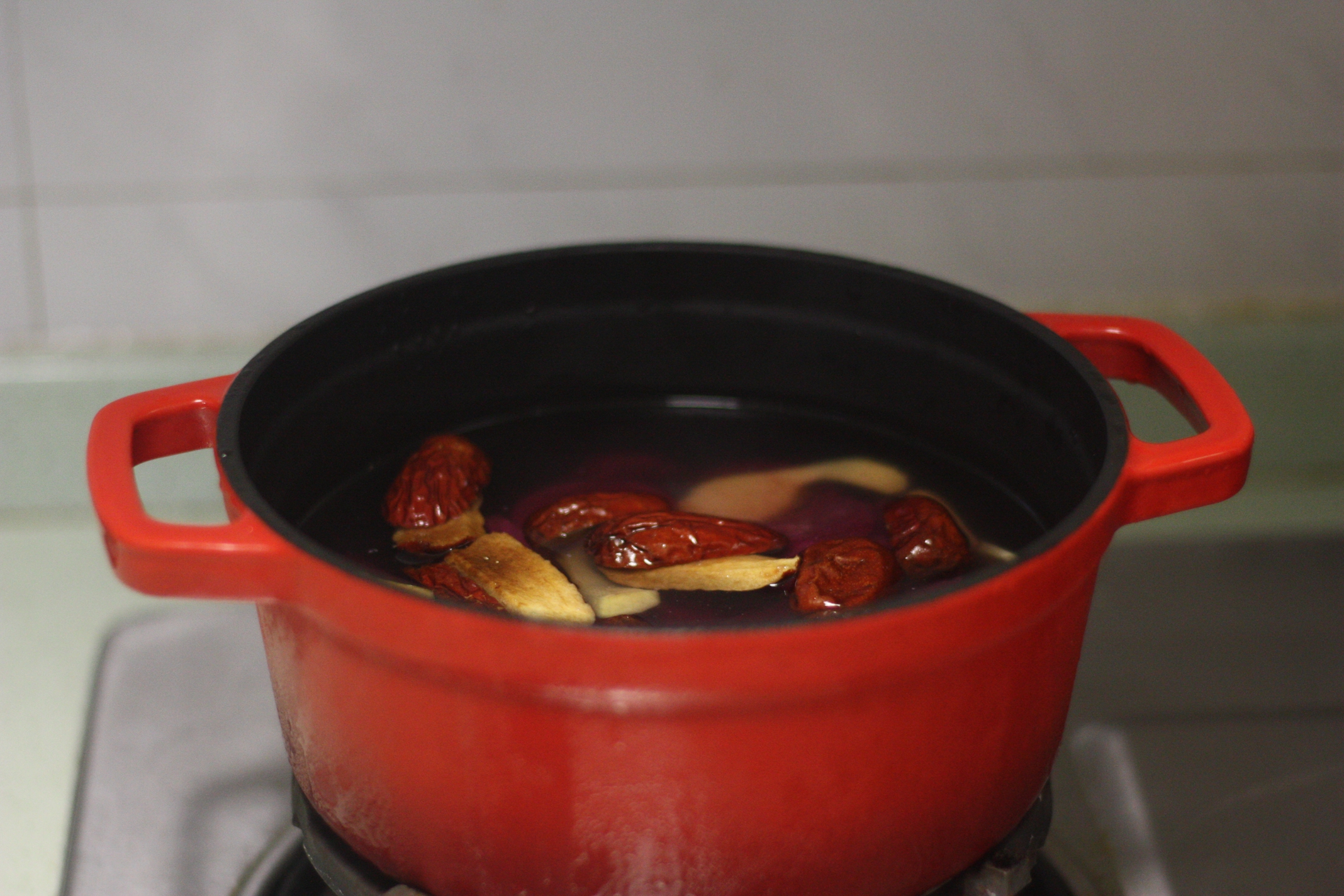 冬天易感冒，这糖水驱寒暖胃，全身暖和很舒坦，尤其女人要多吃