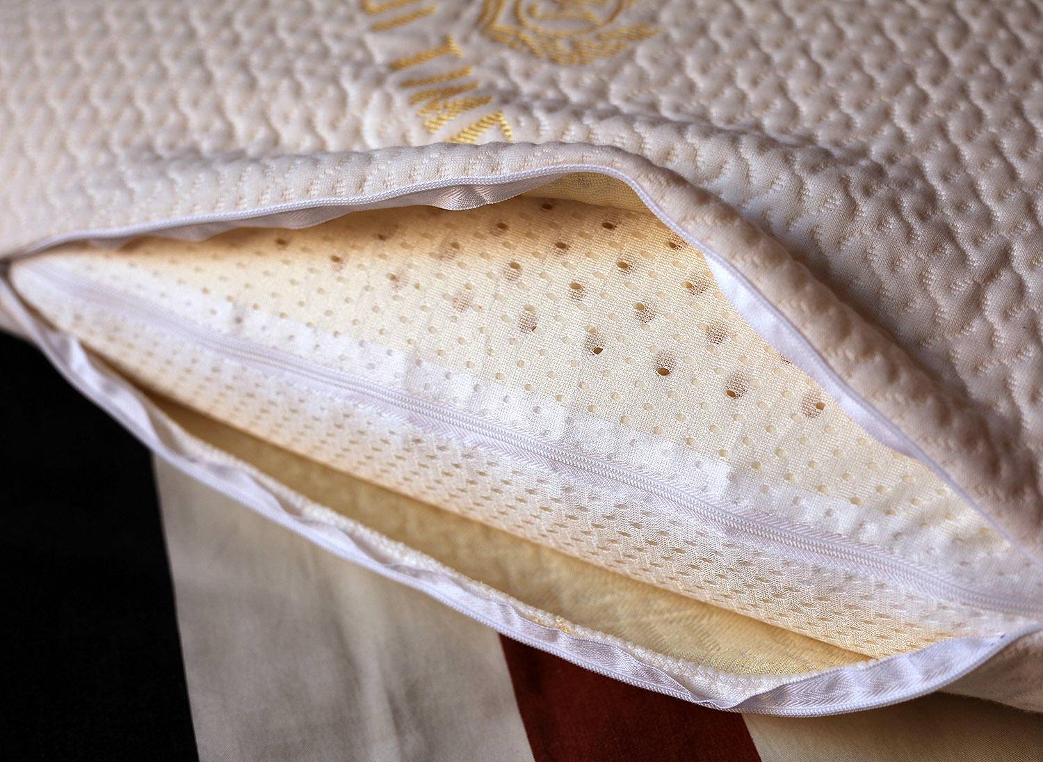 爆款推荐泰国乳胶枕头助睡眠,deeptex缇普泰泰国乳胶枕怎么样