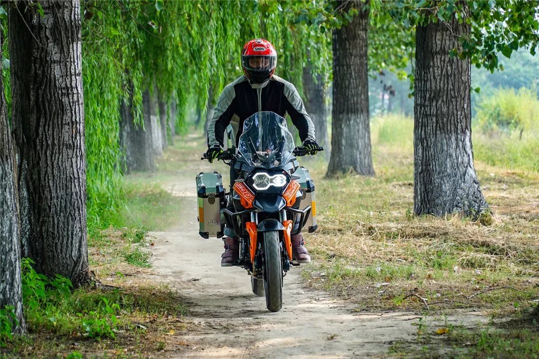 国产拉力车赛科龙rx4,宗申赛科龙rx4拉力车骑行视频