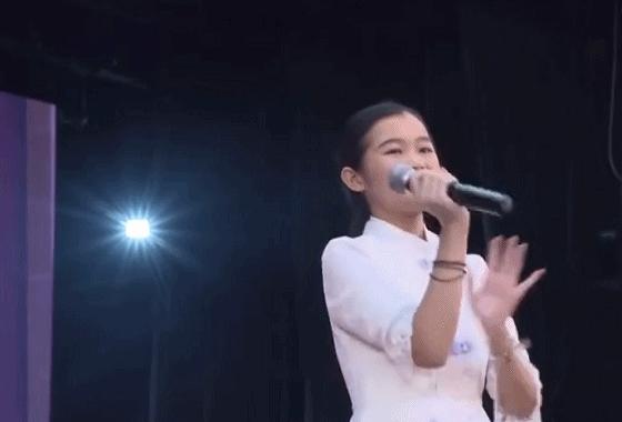 现在连优衣库视频的女主角都能出道了？