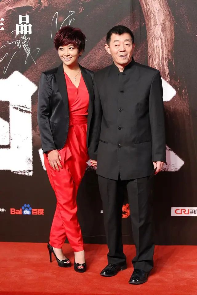 江珊最新穿衣打扮,江珊长得特别漂亮