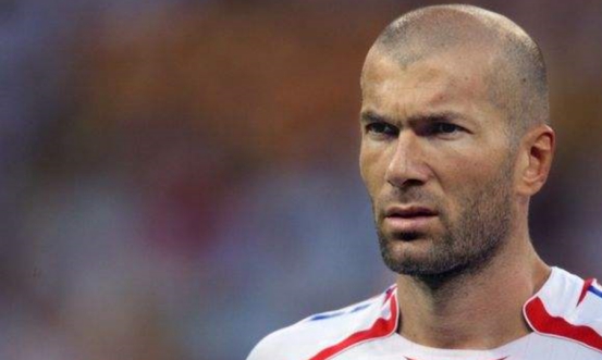 足坛上面成为大满贯多么难，而历史上，这三个人都做到过