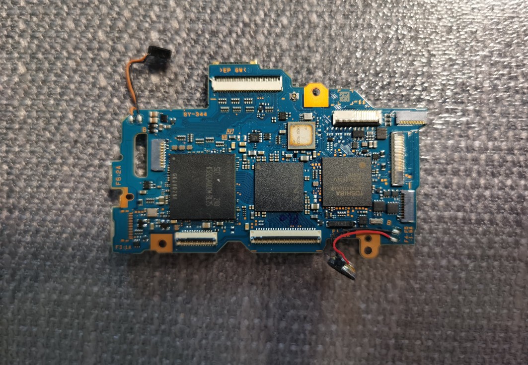 索尼相机更换快门组件,索尼微单相机电池盖拆卸教程