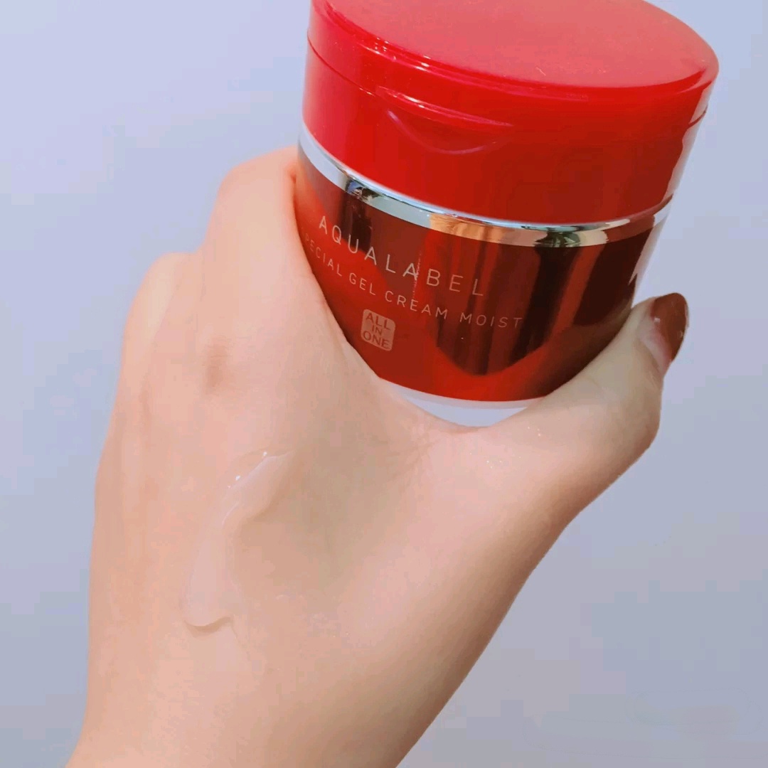 海蓝之谜鎏金面霜贵妇级抗老面霜,平价面霜和贵妇面霜对比