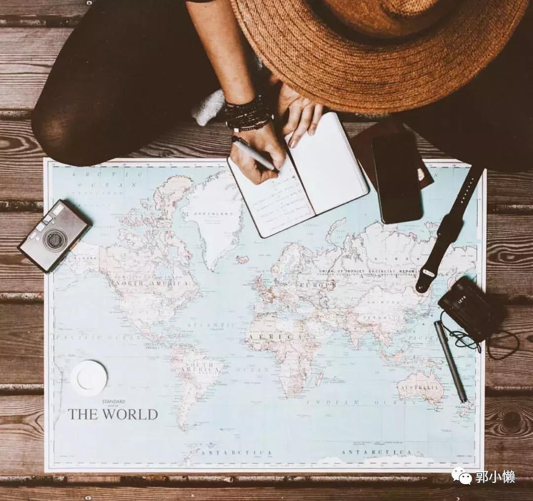 夏日外出如何快速补妆,夏天外出如何正确防暑