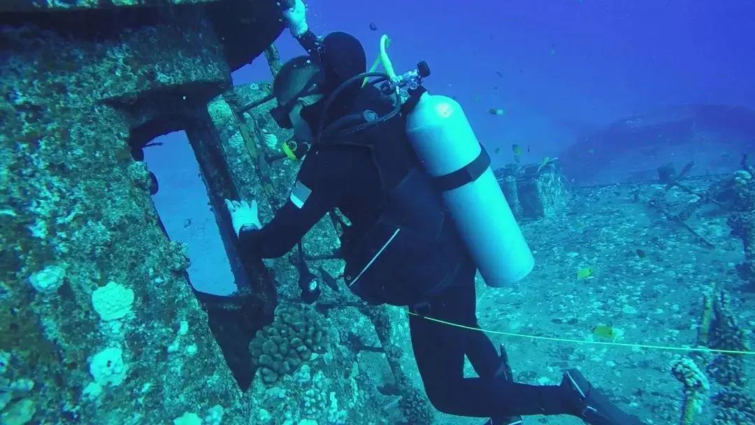 4月1日起，一身国货潮牌“浪花白”PLA服装等你来试穿