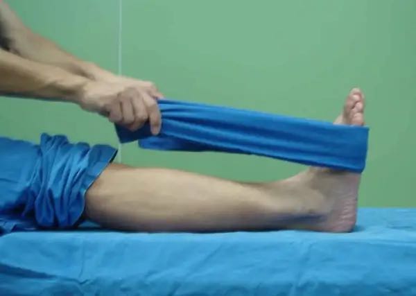 踝关节损伤后踝关节僵硬怎么办,踝关节受伤后再运动疼痛该怎么办