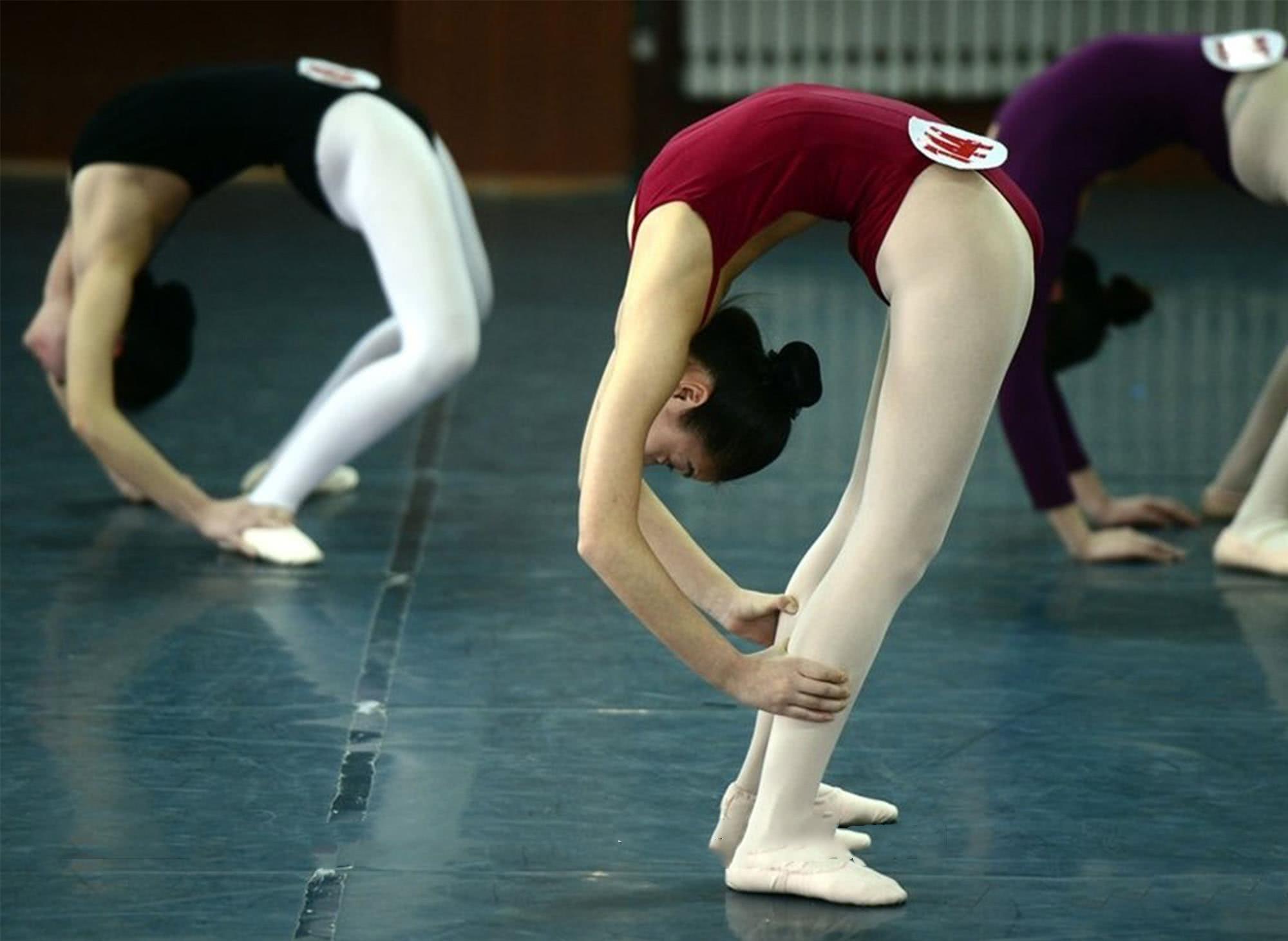 艺考舞蹈生日常训练有多痛,舞蹈艺考训练痛哭有必要吗