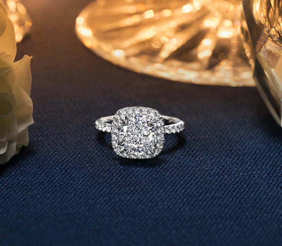 钻戒款式购买钻戒的基本知识咨询,如何挑选一个不贵的钻戒