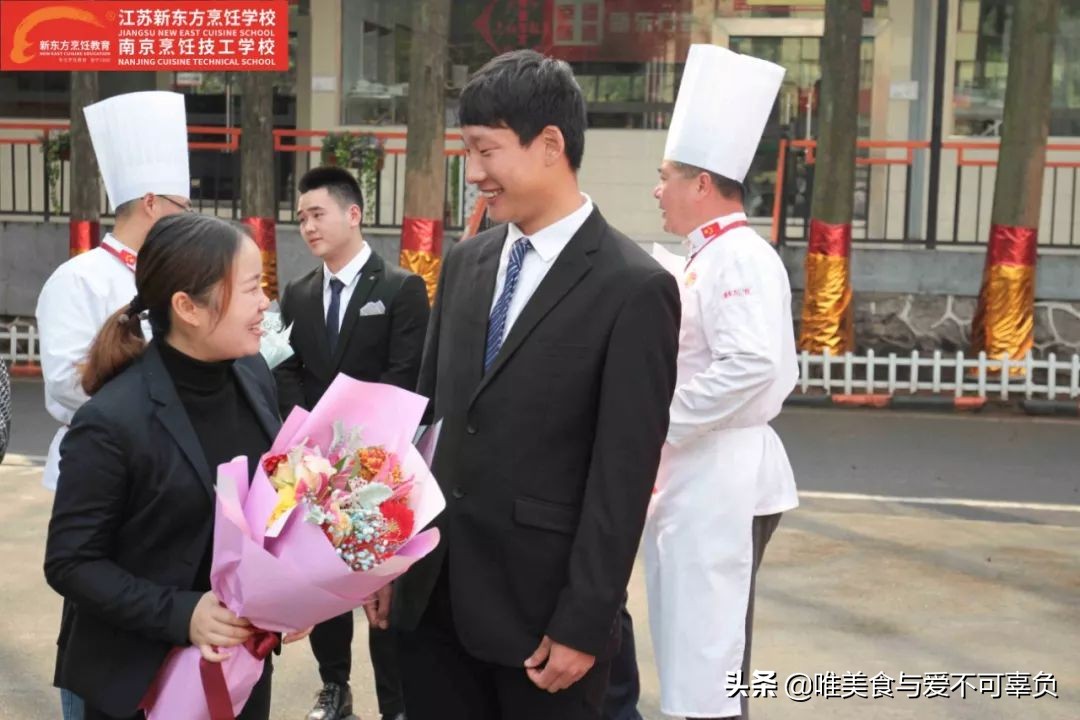 毕业季奔向未来,毕业季踏歌起航未来可期