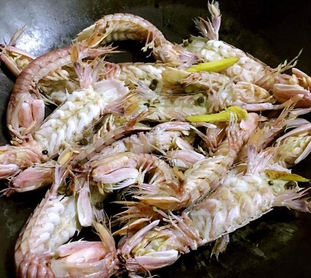 椒盐皮皮虾做法正宗家庭版,椒盐皮皮虾家庭做法