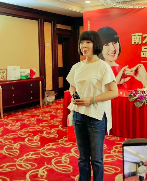 歌星陈红现状视频,歌星陈红近况怎样