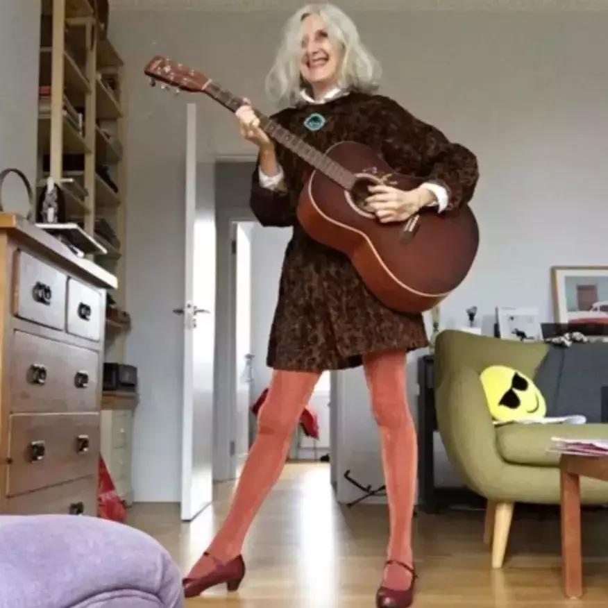 最先穿丝袜的国家,最早穿丝袜的人