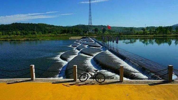 绍兴新昌梯田瀑布,浙江绍兴新昌瀑布