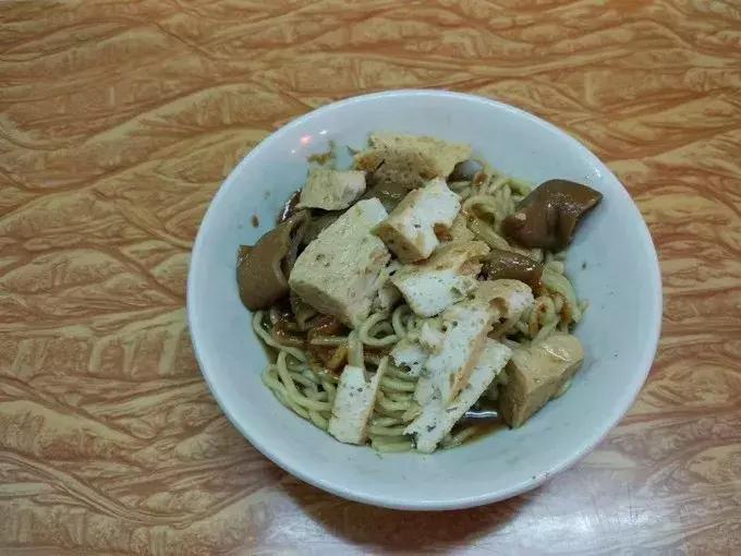 去漳州玩住厦门还是漳州,旅游去厦门还是去泉州