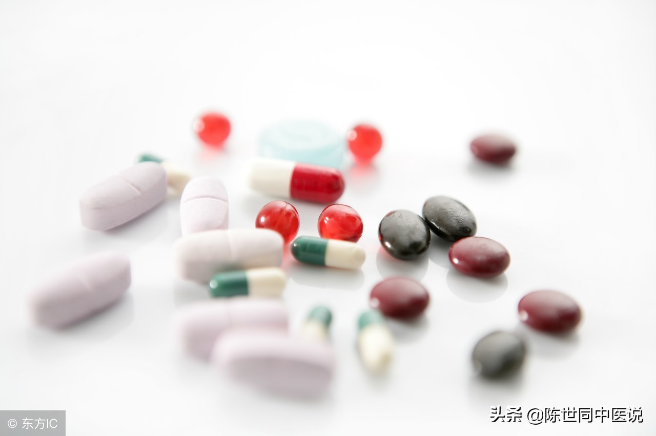 头顶秃一块到底是斑秃还是鬼剃头,怎么改善天生头秃